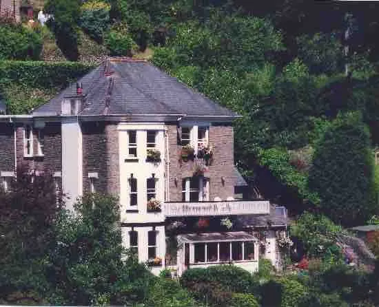 The Penthouse At Woodlands - Image 1