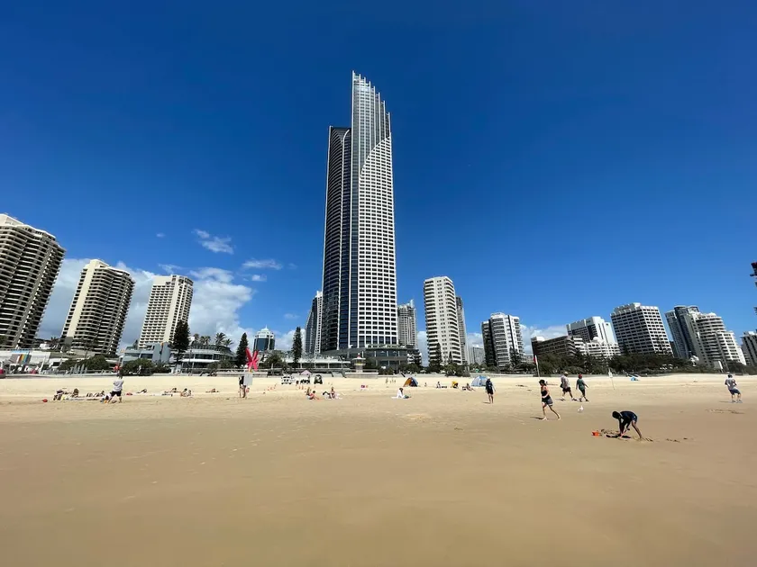 Beachfront Luxury in Soul Surfers Paradise 9th - Image 1