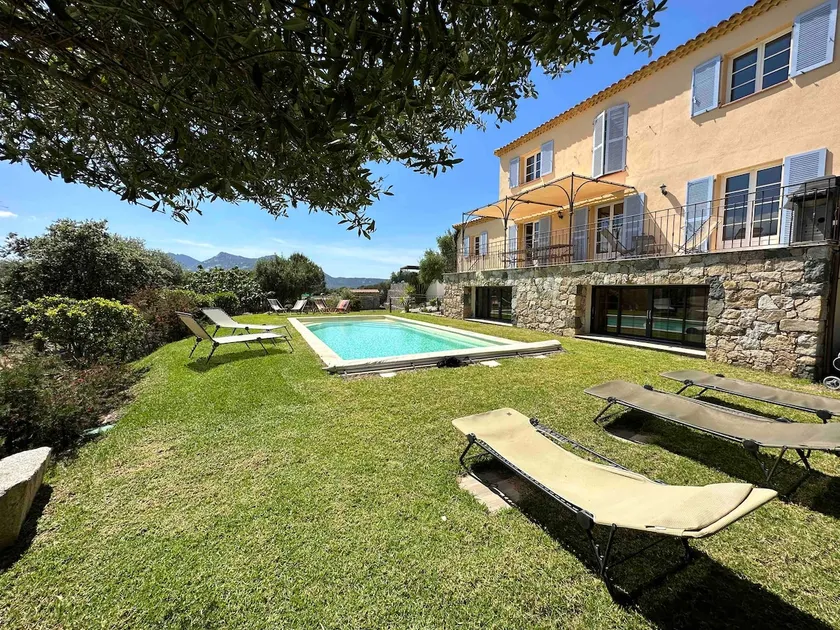 Casa en un lugar tranquilo y silencioso en Lumio - Image 1