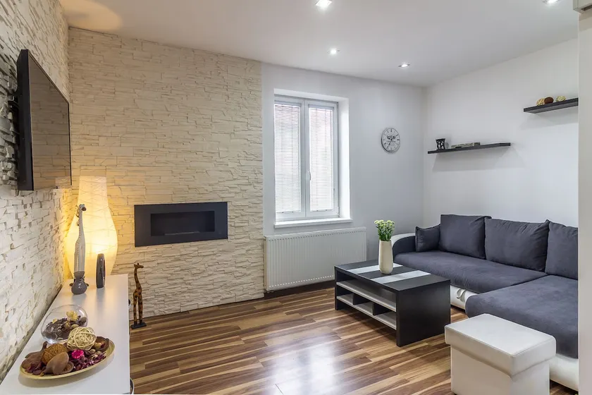 Apartment in center of Ostrava 2min to Stodolní - Image 1