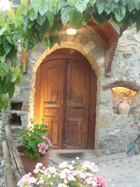 Angela's River Paradise Cottages - Image 1