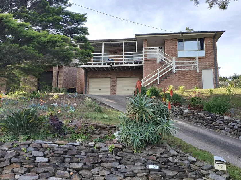 Mountain View Beach House Near Batemans Bay - Image 1