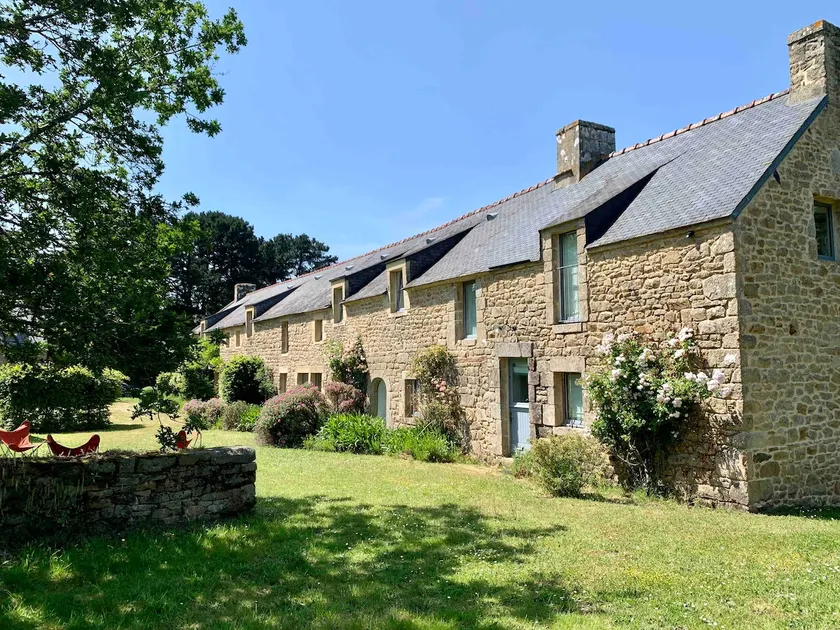 Large family home close to the beaches - Image 1