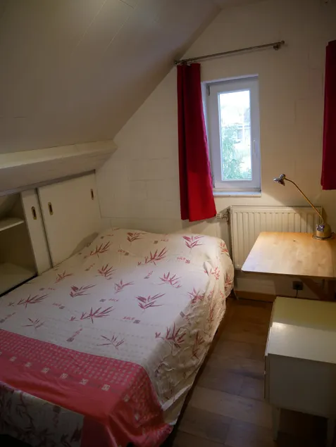 Nice studio with parking in a quiet neighborhood - Image 1