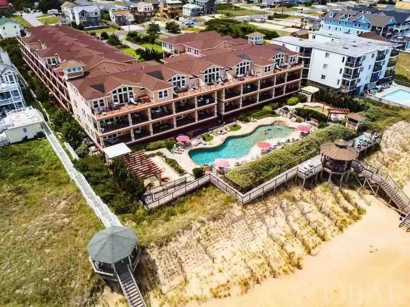 Beachside Breeze - Pools, hot tub, & private beach access - Image 1