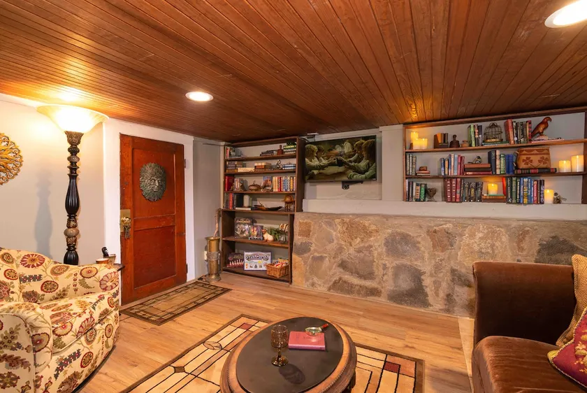 Hobbit Hole - Image 1