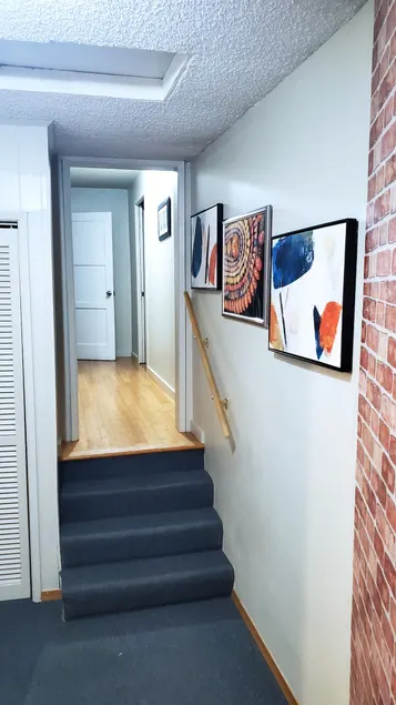 Charming 2BD + 1BA Unit in Heart of the City - Image 1