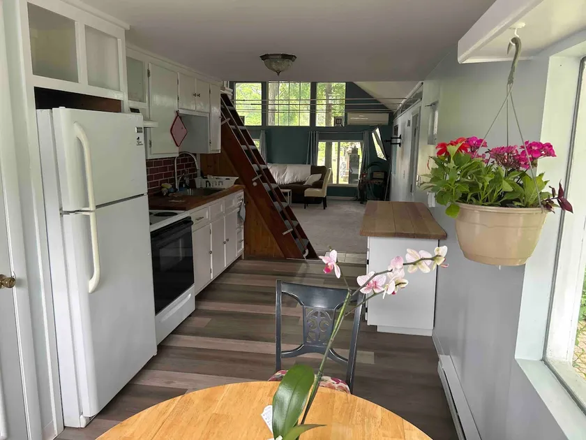 Bohemian 1bed small house/apartment w/ loft - Image 1