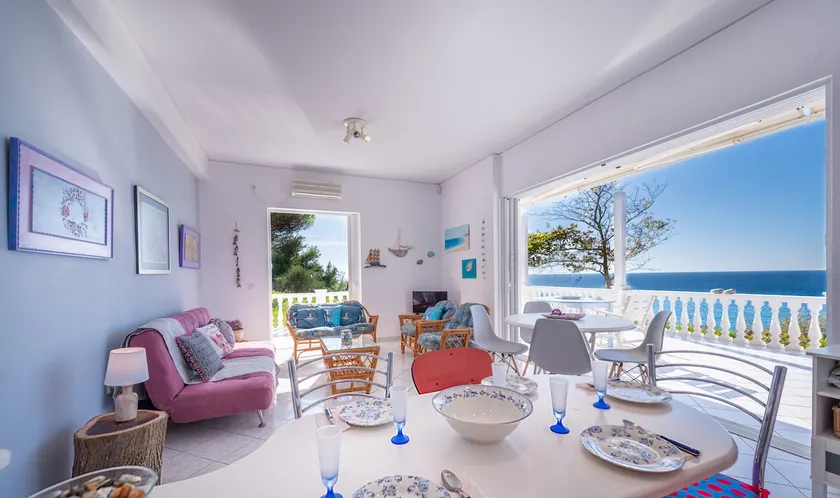 Monolithi Seaside Cottage - Image 1
