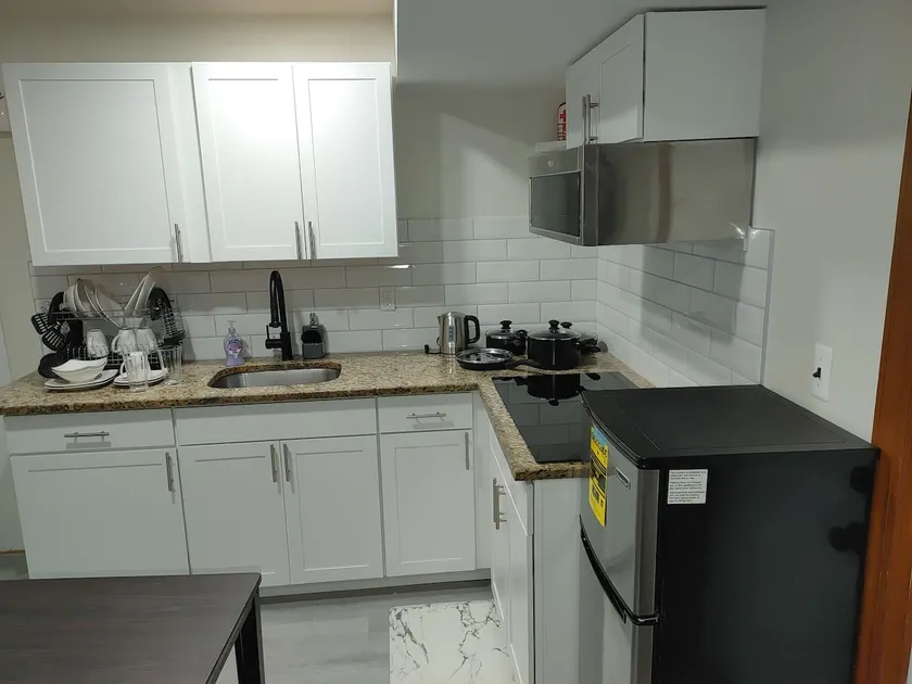 Cozy 1 bedroom non smoking  with double bed -close to Rutgers & RWJ hospital  - Image 1
