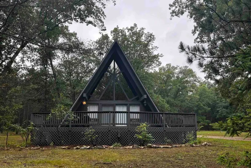 Outdoor Paradise in Wellston - Image 1