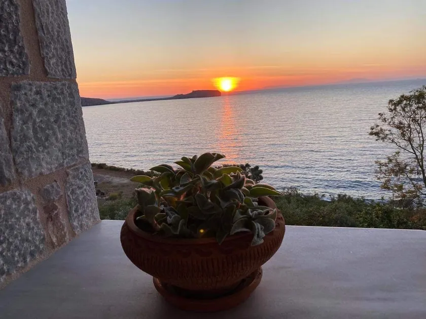 Mezapos Villa Flora - Image 1