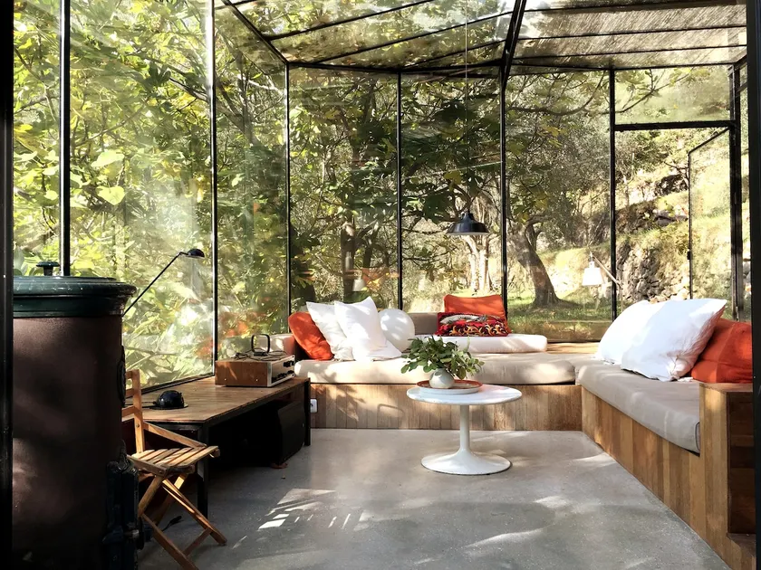 House suspended in nature - Image 1