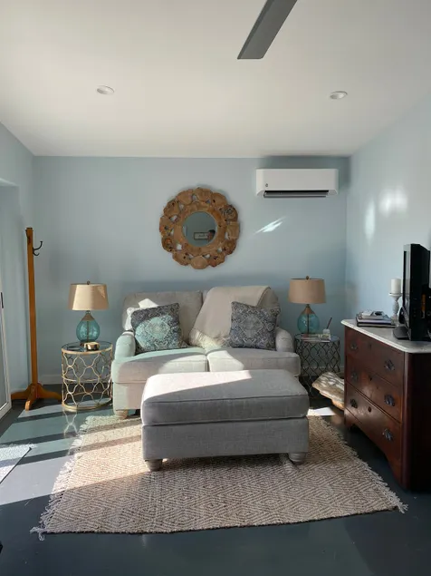 Baybreeze Bungalow Luxury Couple’s Retreat - Image 1