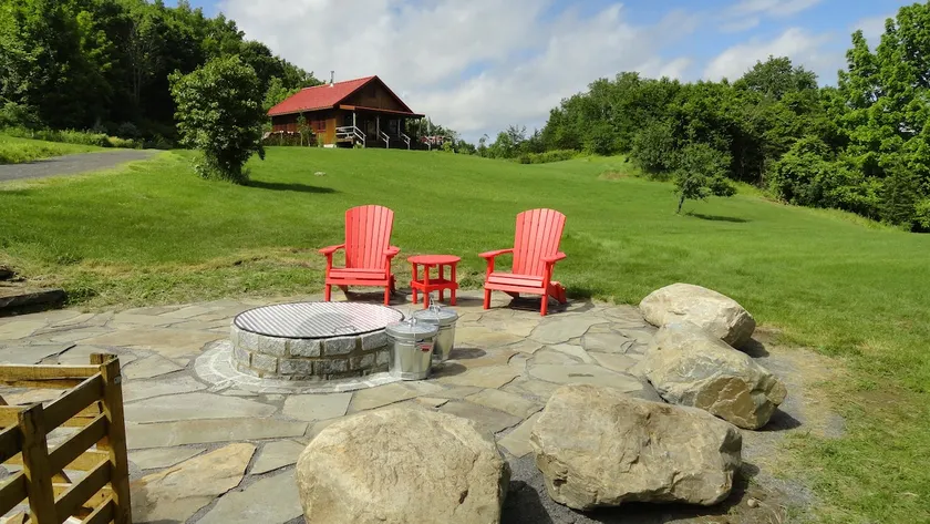 Mountain Cabin on 56 ac outdoor hot tub Hebron, NY - Image 1
