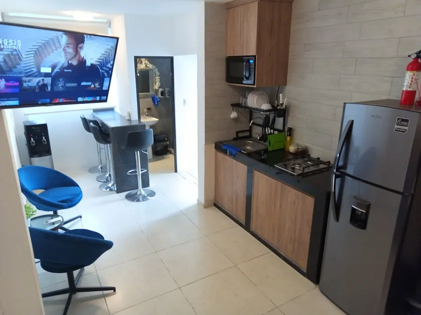 Suite near Monterrey Airport - Image 1