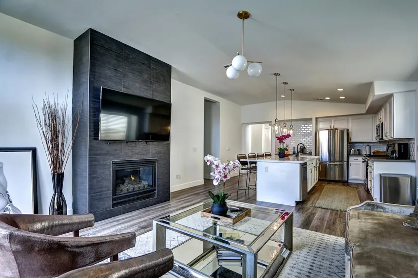The Olive Branch: A Single Story Gem in Summerlin - Image 1