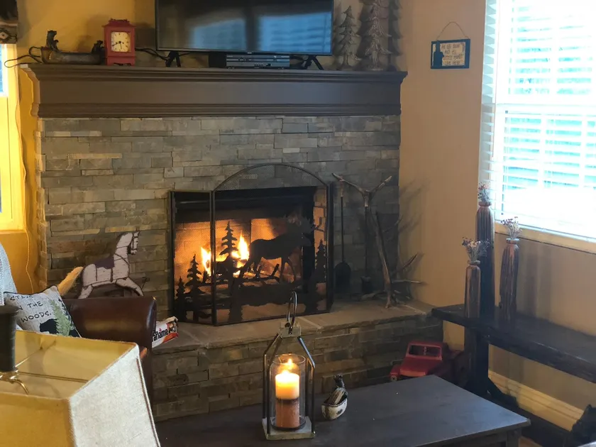 Charming IRIS Cabin Get Away Near Lake Arrowhead - Image 1