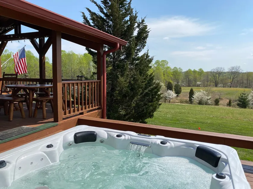 Private Hot Tub Southern Grace Cabin 5 star CLEAN! - Image 1