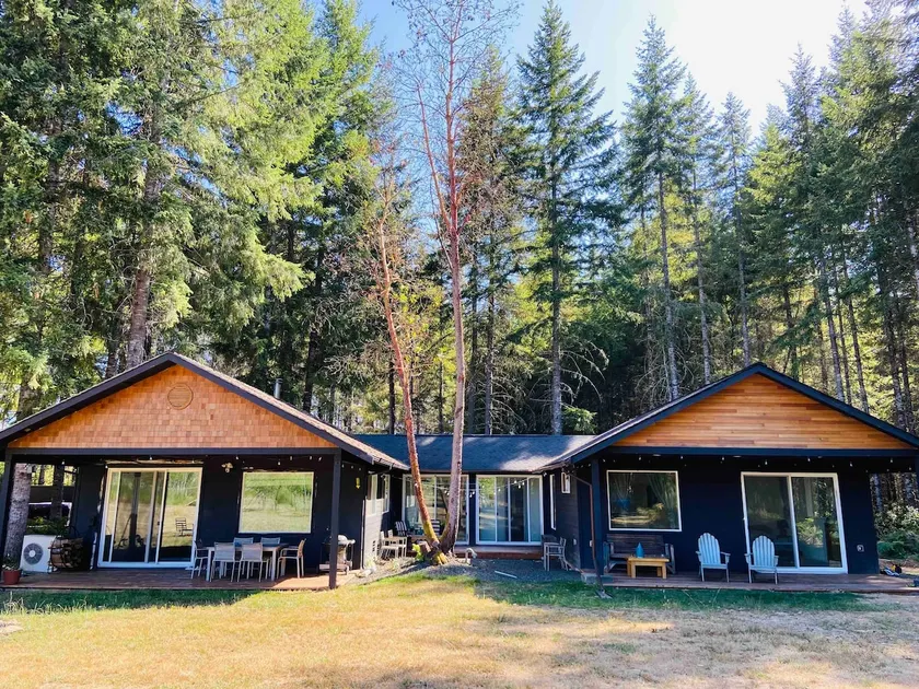 Forest Hideaway House with hot tub and trail - Image 1