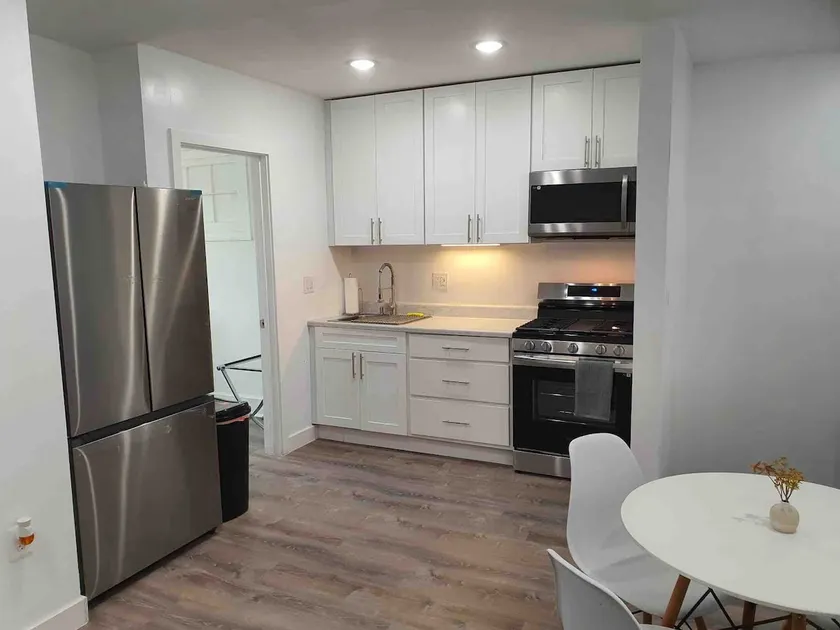 Cozy Unit with 3 bedrooms - Image 1