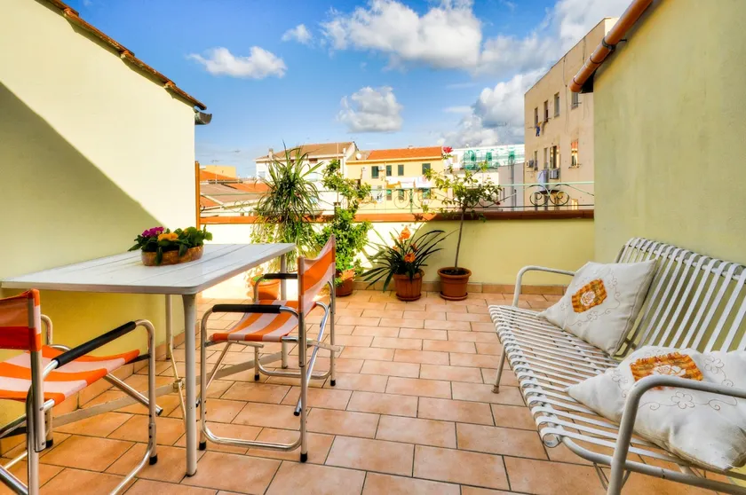 Feel like HOME at Mauro & Giovanna - Image 1