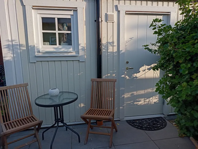 Charming garden cottage by CPH & Malmö - Image 1
