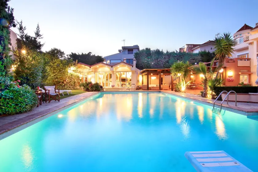 Oasis Pool House by GHH - Image 1