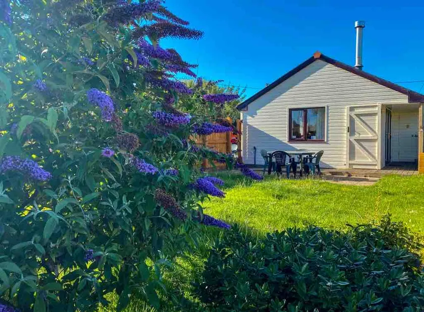 Cool Stone Cottage, INSTOW - Image 1