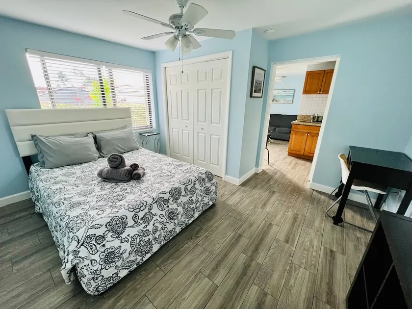 Lovely & Cozy Miami Stay | Steps from Airport - Image 1
