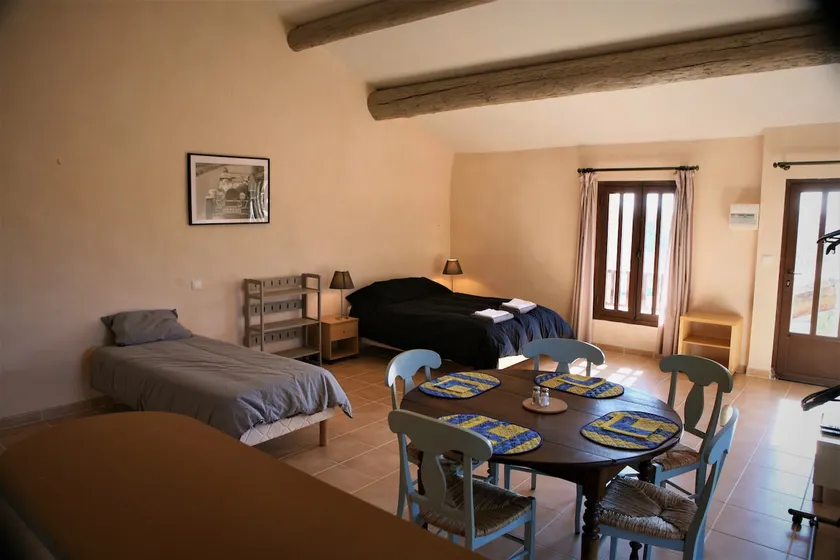 Large studio in Cucuron near Lourmarin – Luberon - Image 1