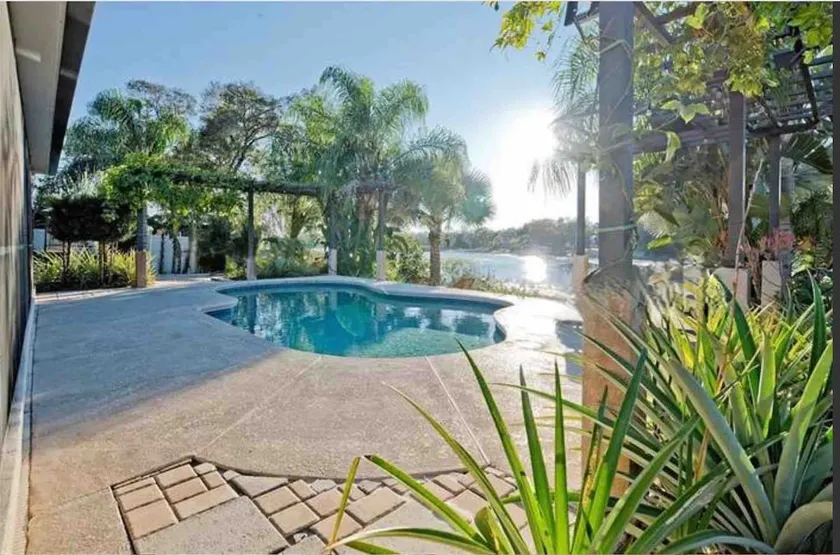 Recharging Lakeview Oasis w/Pool centrally located - Image 1