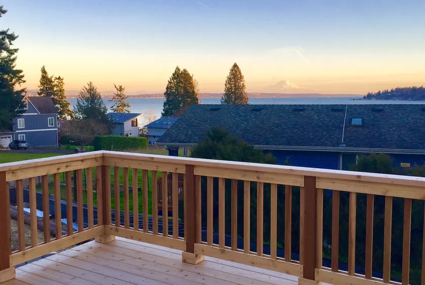 Sunny water view 1-bedroom cottage - Image 1