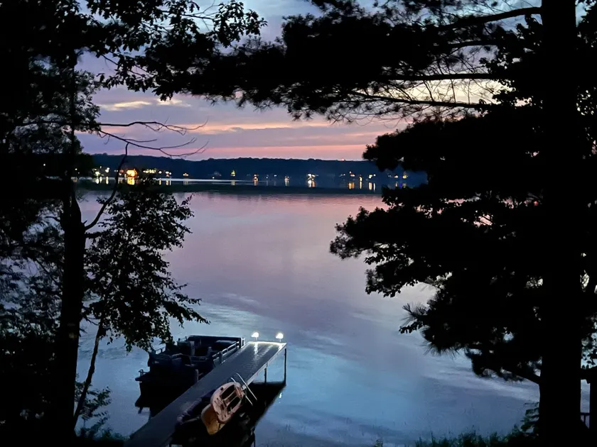 Fishing, Fun and Family Cabin on the Lake - Image 1