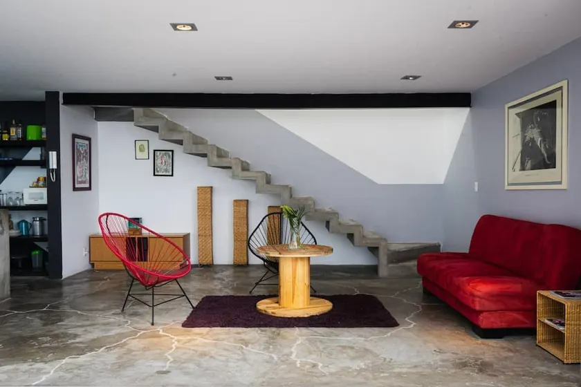 Bright Studio with Aqueduct View - Image 1