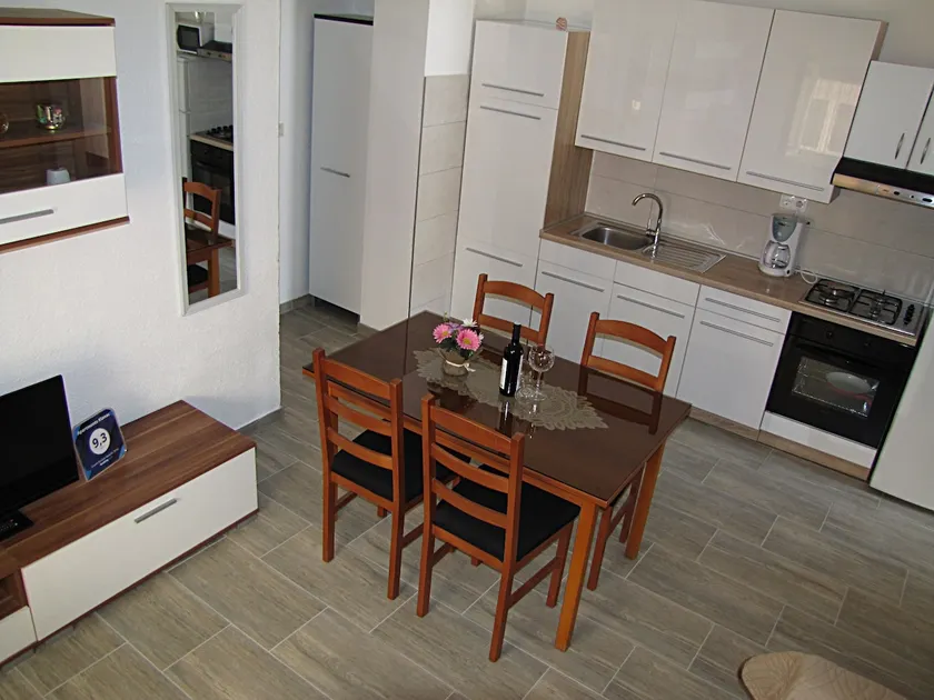 Apartments Klanac - Image 1