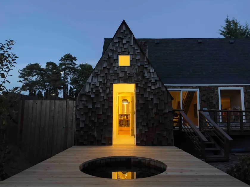 Dael Hus : whimsical A-frame + cedar hot tub - Image 1