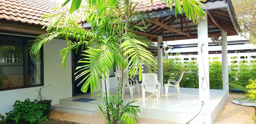 Small house near the kamala beach, 3minutes walk - Image 1
