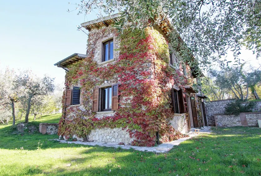 Maco's house - Image 1