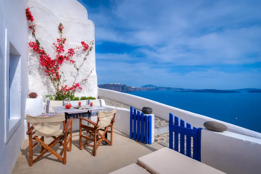 Traditional Family Villa with Caldera View - Image 1