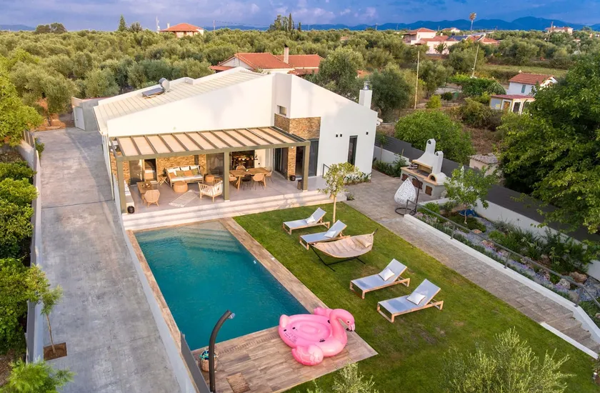 Luxury Country House - Image 1