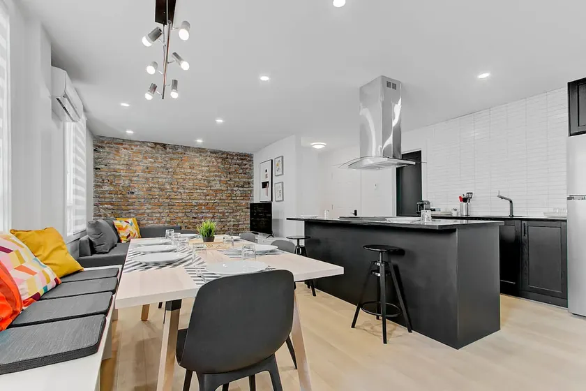 Beautiful new 4 CC apartment 3rd Ave - Image 1
