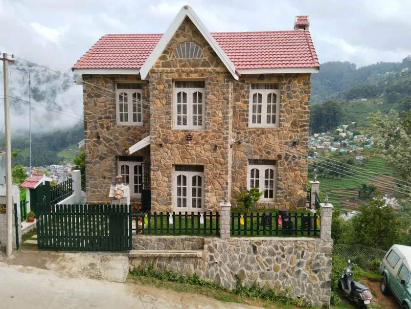 Zhagaram cottage -House of Mist - Image 1