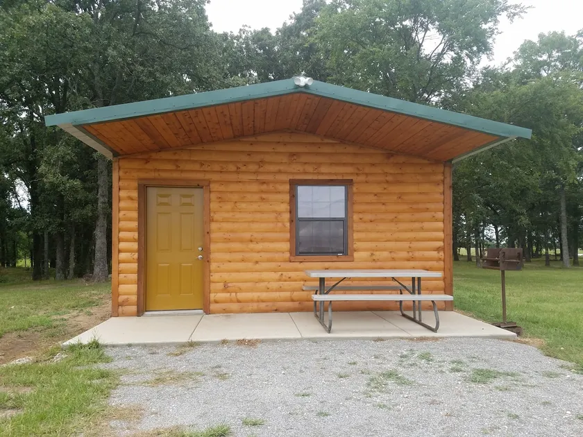 Wood Guest Ranch Hushi Cabin - Image 1