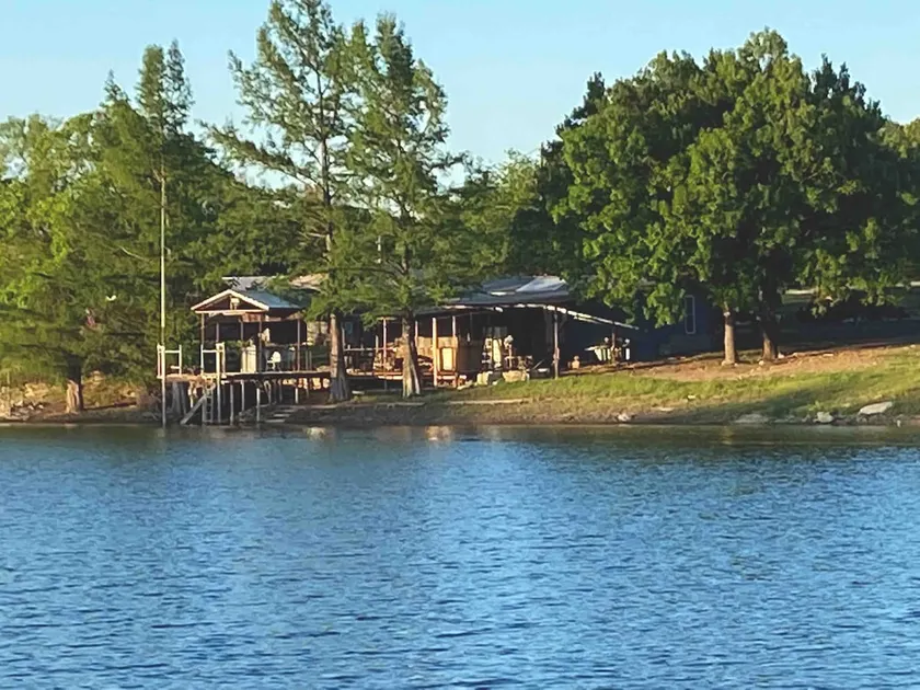 Little Off Lake House - Image 1