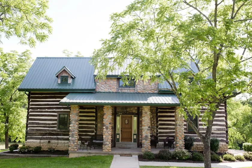 The Quinn Cabin - Sleeps 16 - Image 1