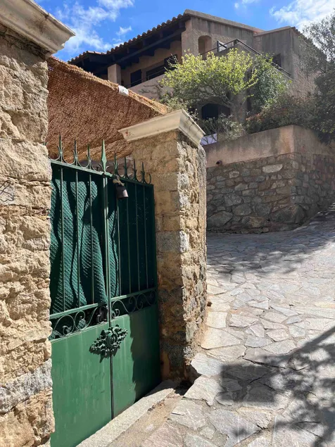 Authentic village house - Image 1