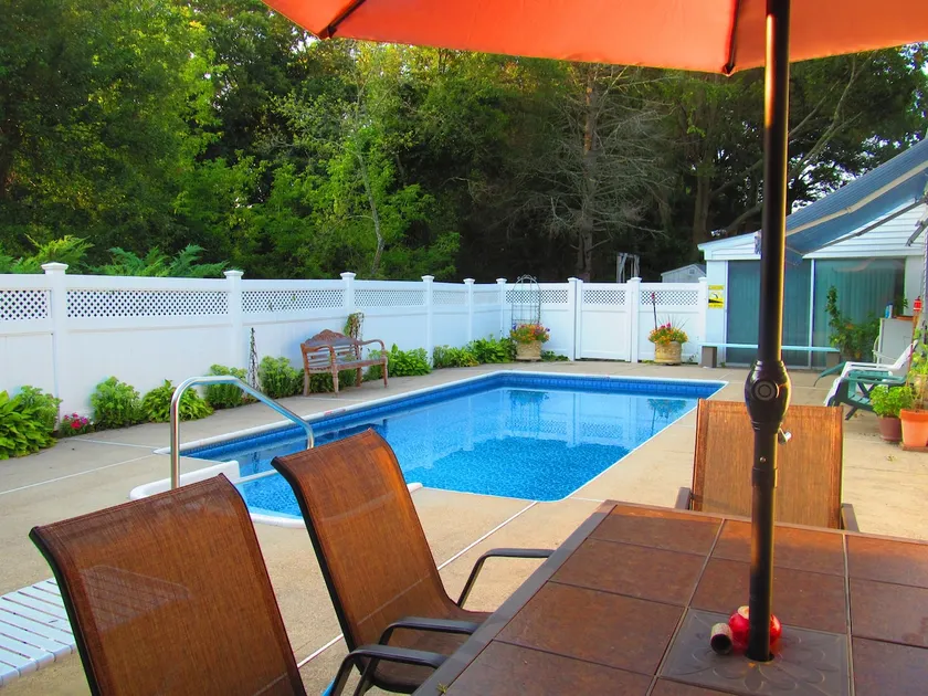 Cozy Barrington Home with a Private Pool - Image 1