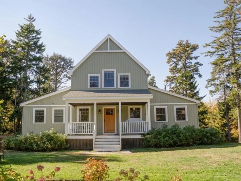 Classic Maine, Modern Comfort - Image 1