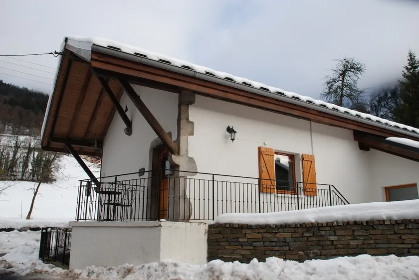 Ancienne Fromagerie, a unique chalet, beautifully renovated  in central Samoens - Image 1
